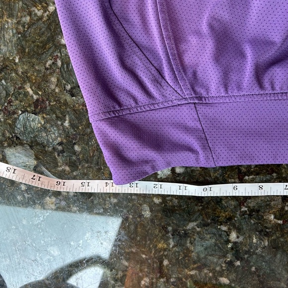 Brooks running skirt with built in shorts. Reflective areas. Back zipper pocket - Picture 8 of 10